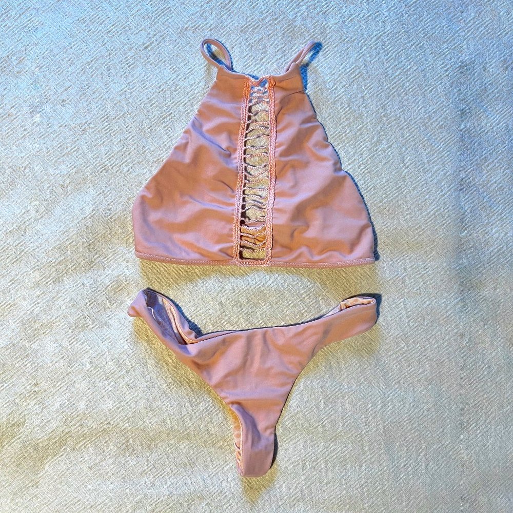 ACACIA SWIMWEAR, Bikini, Crochet detail top (S), hookipa bottoms (M)
